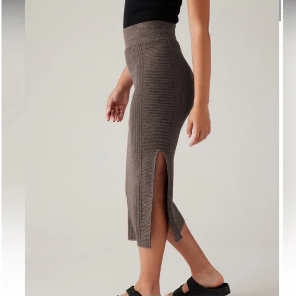 Athleta Grey Ribbed Midi Skirt